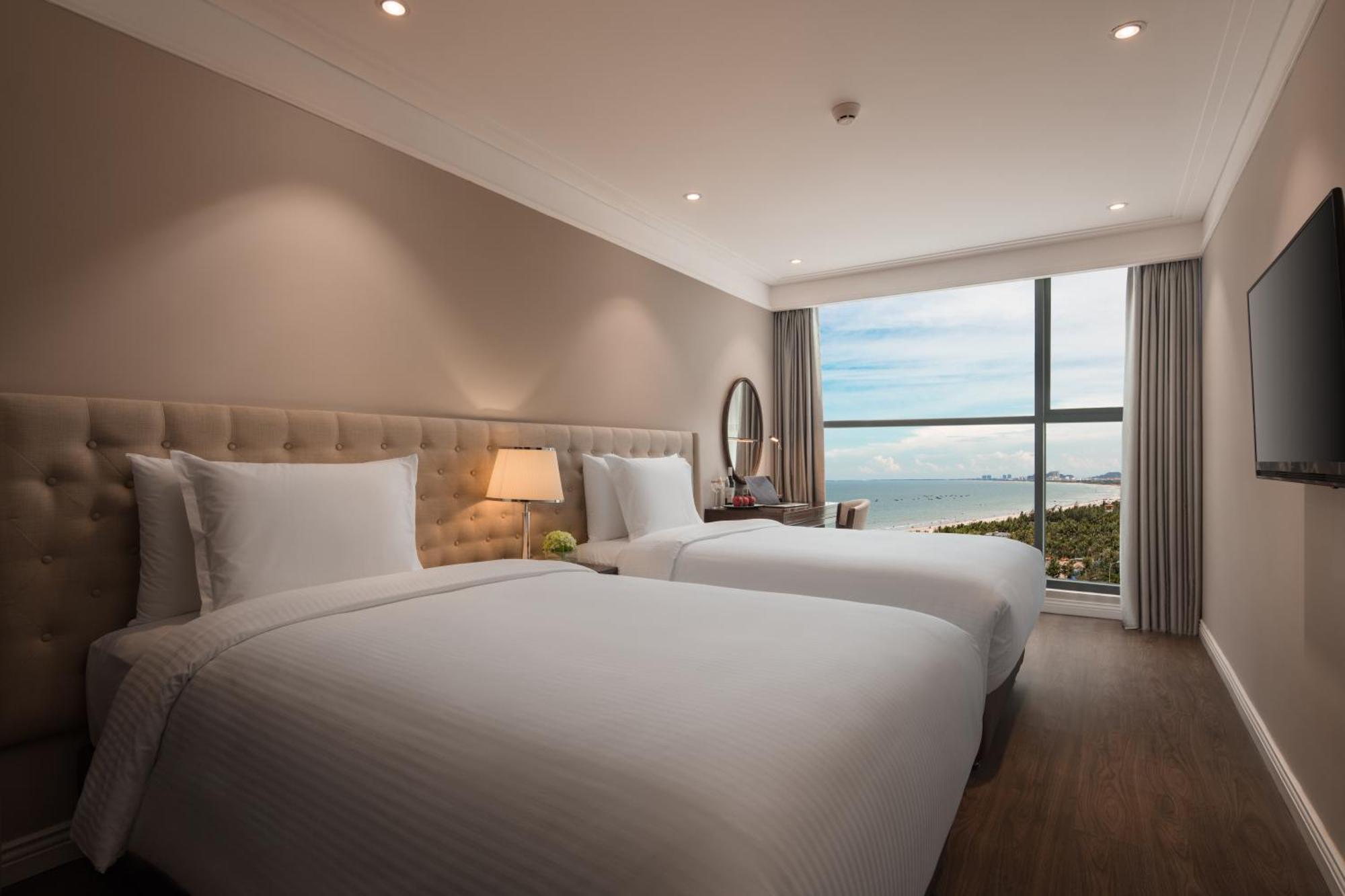 Luxury Beach Condo 5-Star, Rooftop Pool ダナン市 エクステリア 写真