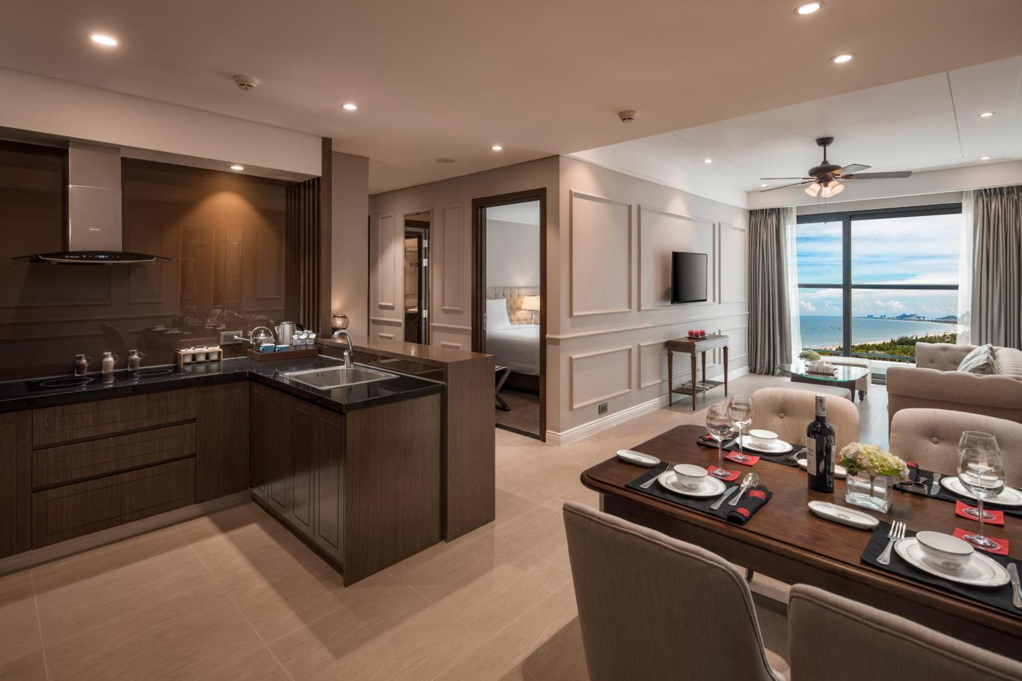 Luxury Beach Condo 5-Star, Rooftop Pool ダナン市 エクステリア 写真