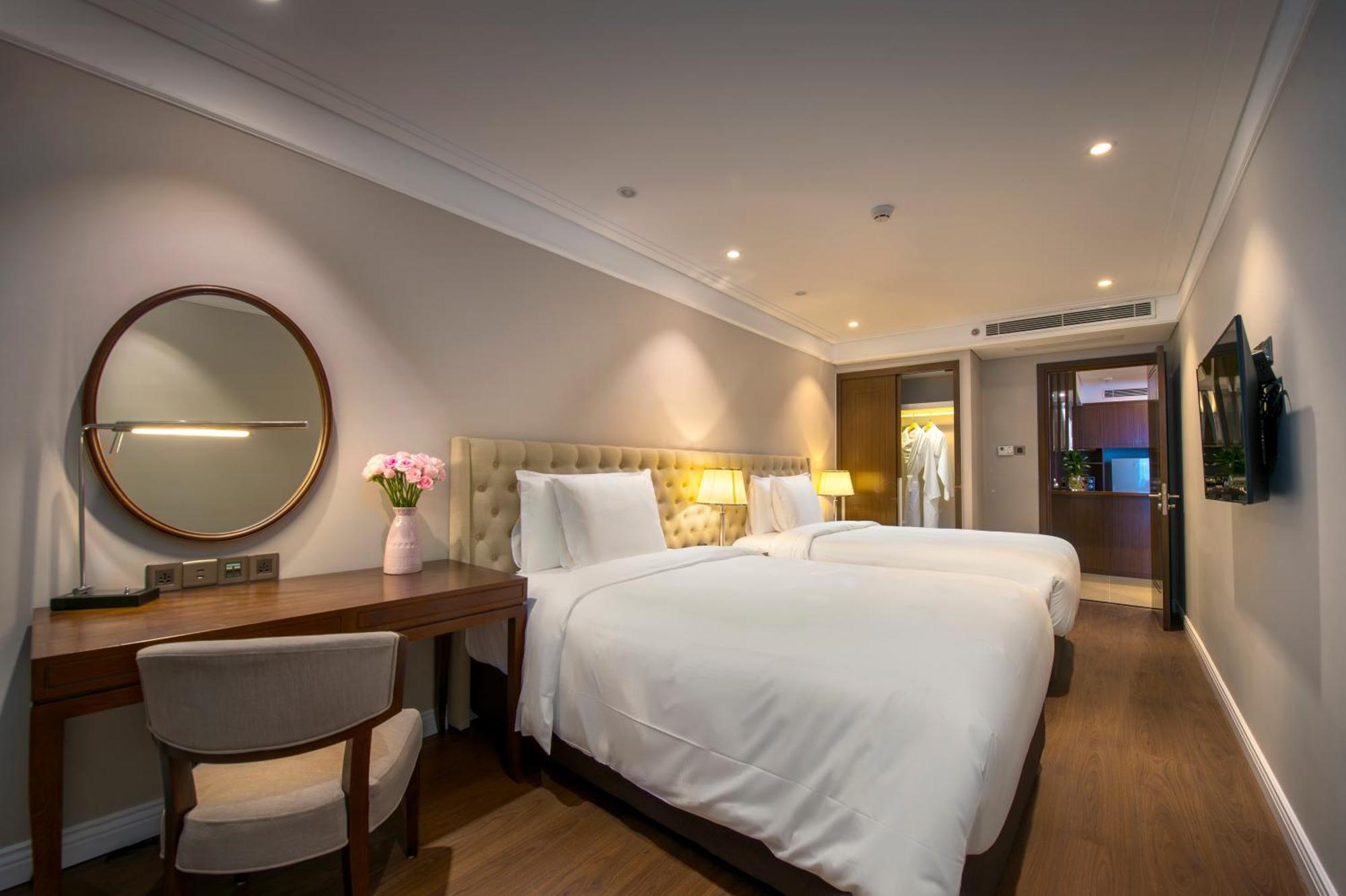 Luxury Beach Condo 5-Star, Rooftop Pool ダナン市 エクステリア 写真